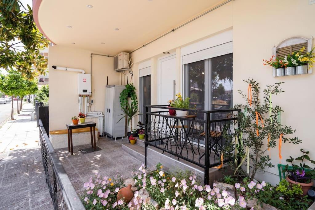 Elenis Cozy Apartment Larissa Exterior foto